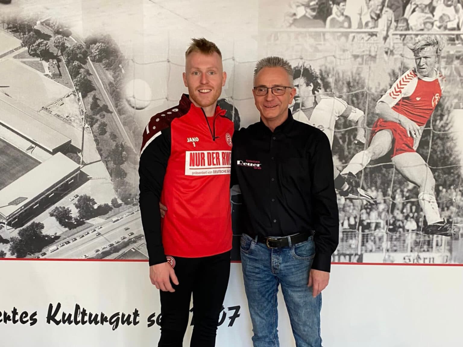 Rot Weiss Essen - RWE Fisch Frank Zander und Kunsthaus Reuer _ Ron Berlinski mit Andrea Piesacki